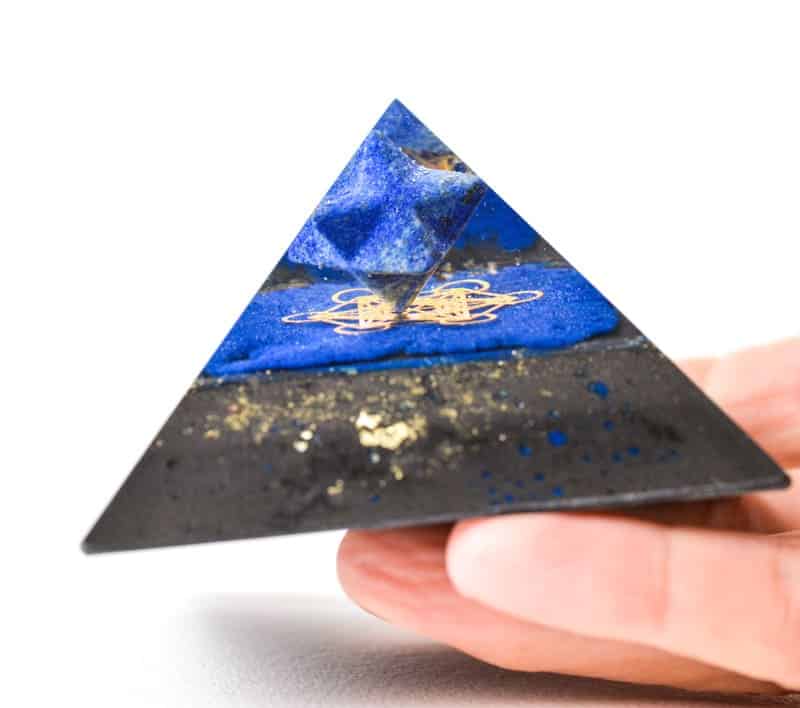 Pyramide orgonite merkaba